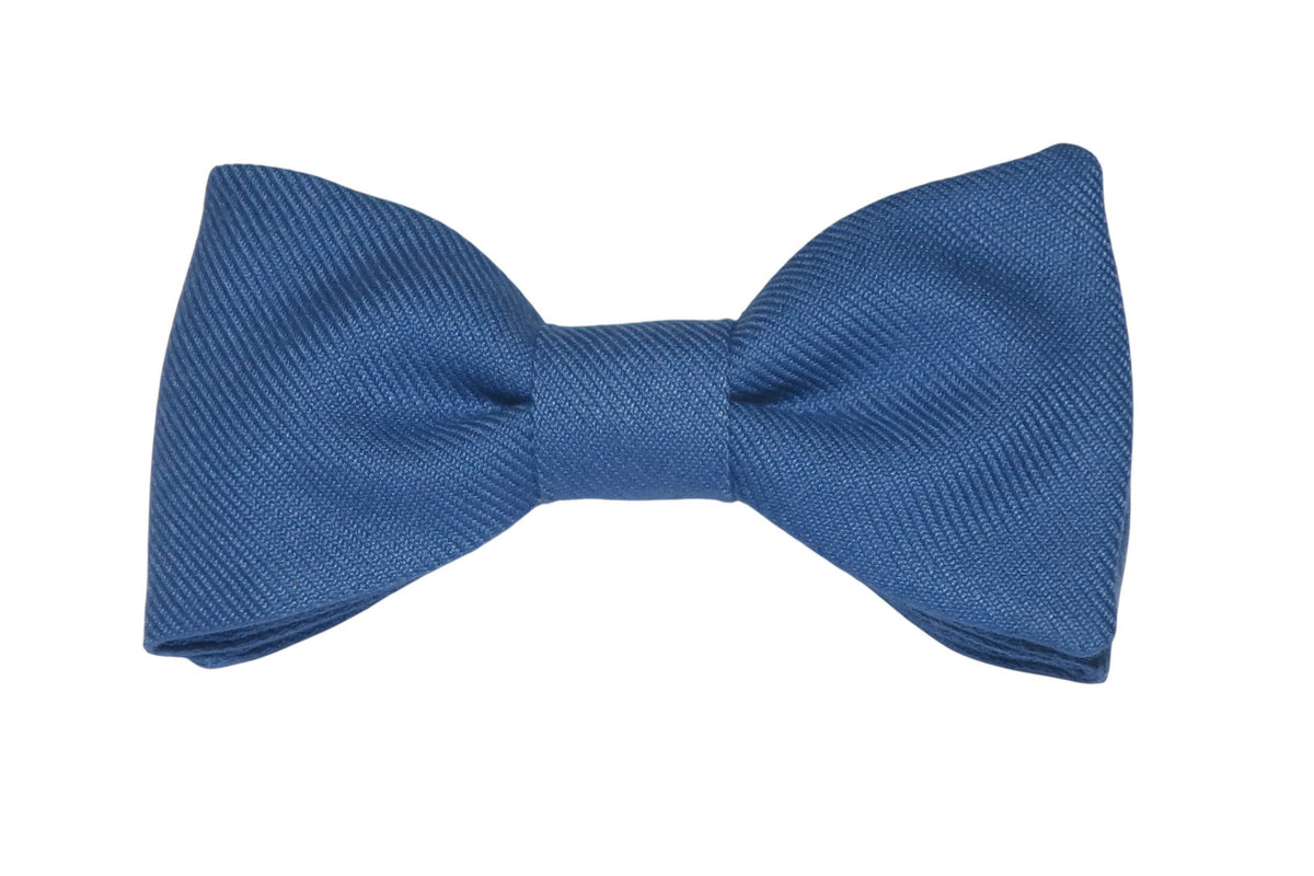 Nœud papillon bleu Prusse intemporel, accessoire mode homme pour cérémonie et cocktail