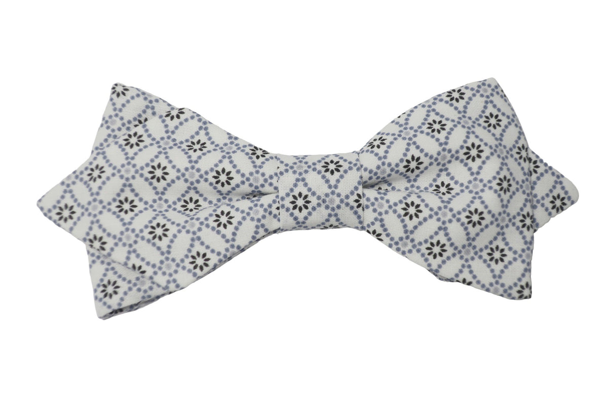 Nœud papillon blanc imprimé japonais
