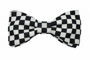 Nœud papillon motif damier bicolore noir et blanc, style unique et audacieux