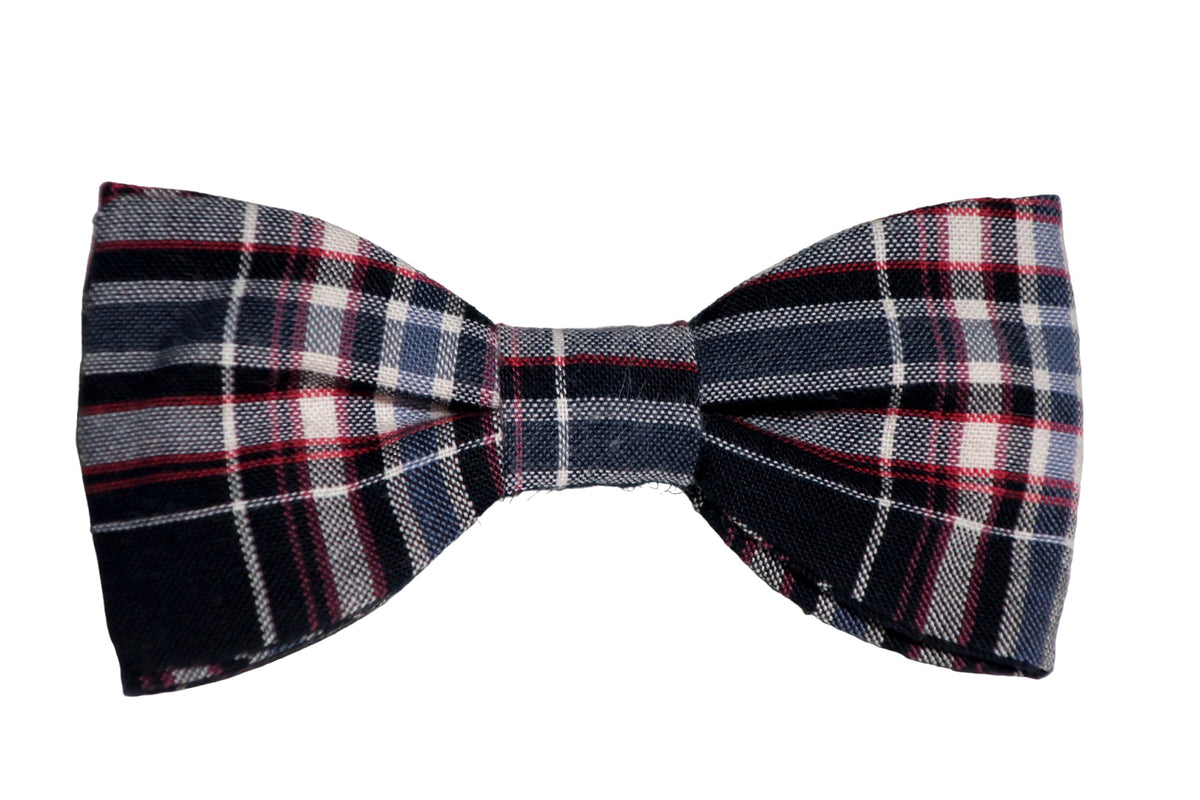 Nœud papillon écossais tons de bleu et de rouge, un classique intemporel pour un style élégant et traditionnel