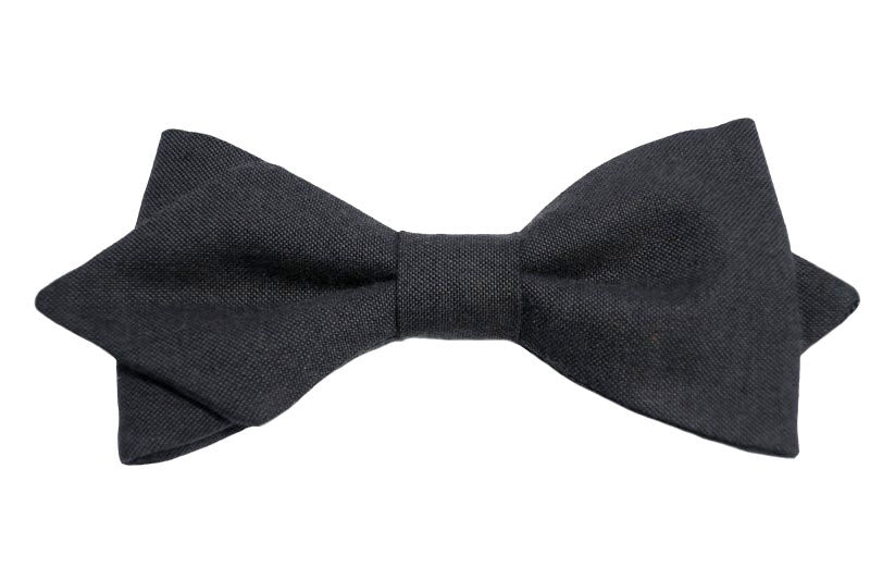 Nœud papillon élégant en toile de coton chambray, dans une teinte sophistiquée de gris anthracite