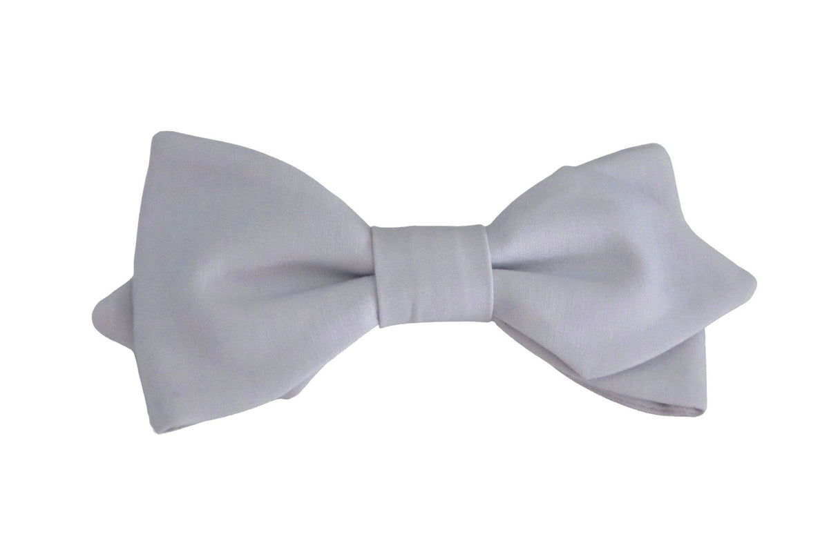 Nœud papillon gris clair, une teinte douce et raffinée pour une élégance discrète