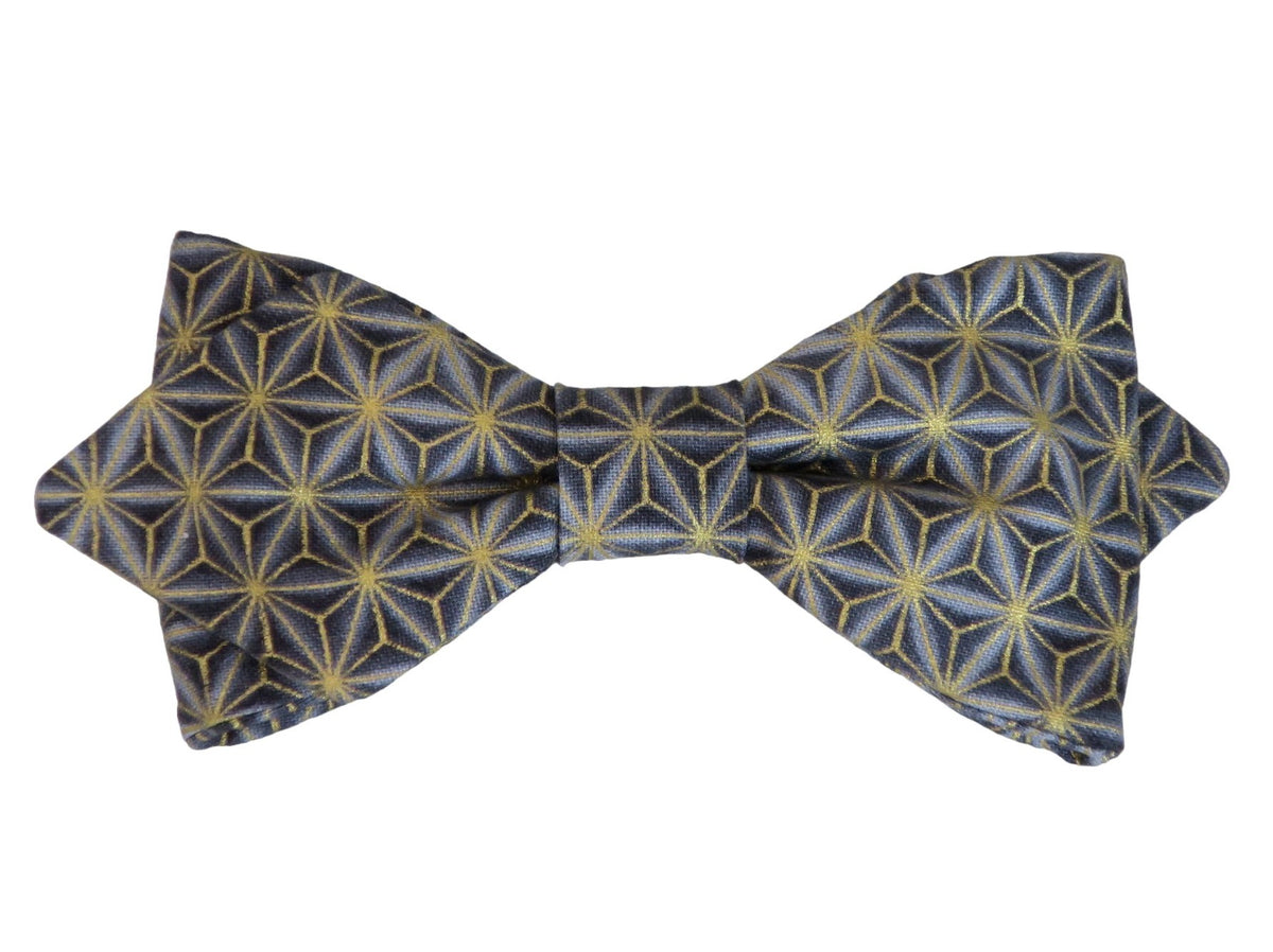 Nœud papillon gris étoiles dorées motif japonais