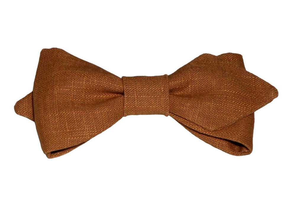 Noeud papillon lin marron clair, forme à pointes
