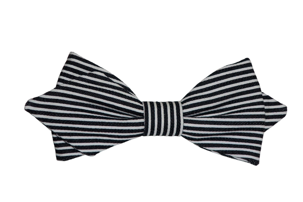Nœud papillon rayé noir  et blanc