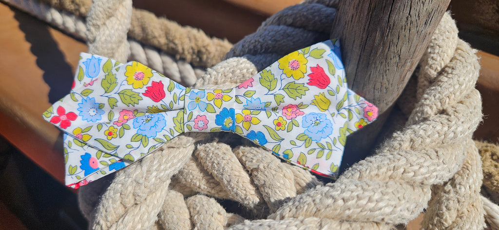 Noeud papillon fleuri multicolore