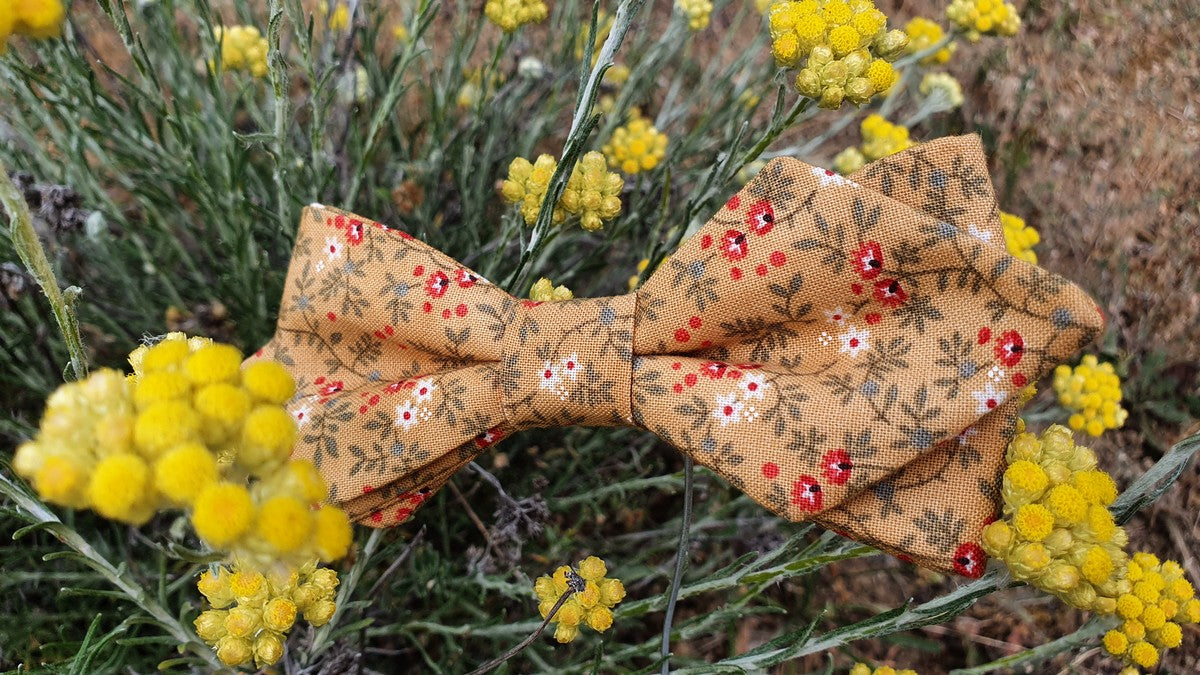 Noeud papillon Liberty moutarde pour mariage champêtre