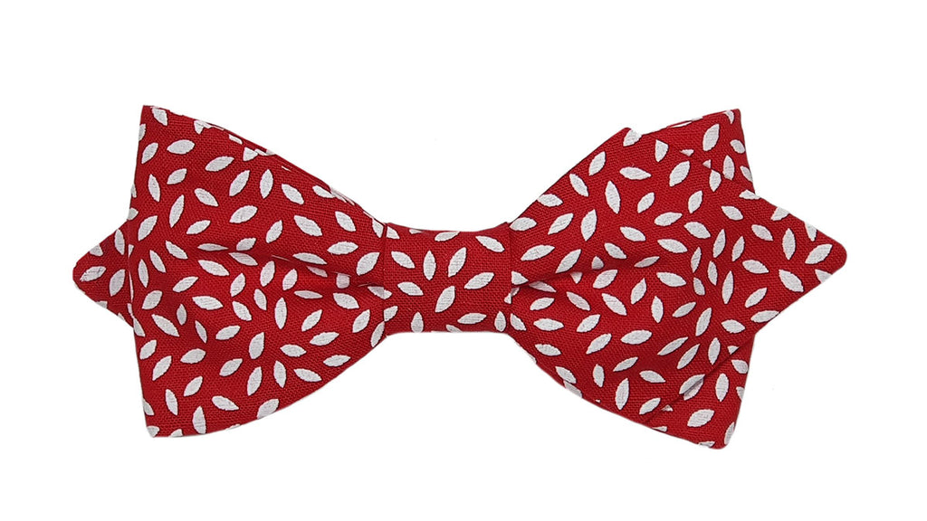 Noeud papillon rouge motifs grains de riz blancs